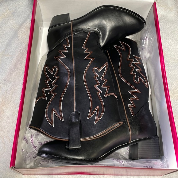 NIB Funtaisma Cowboy 100 M women’s sz 10-11 boots - Picture 2 of 14